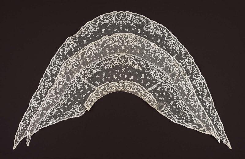 Lace cape