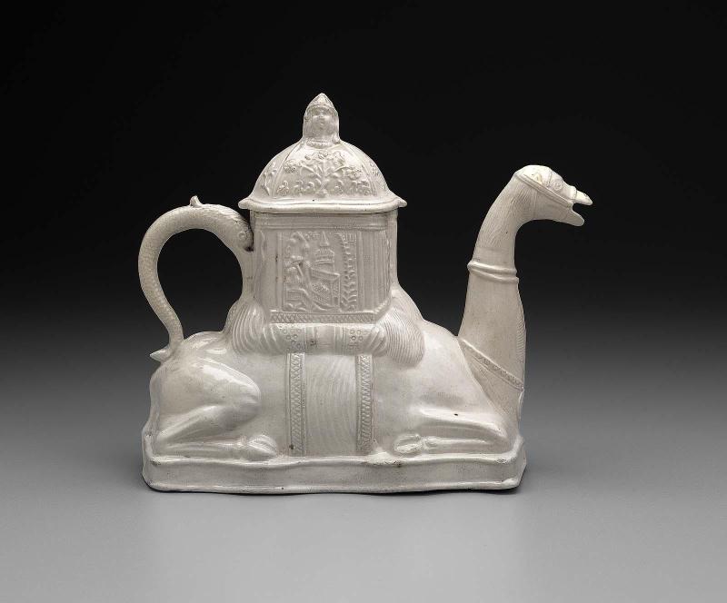 Teapot in the form of a camel