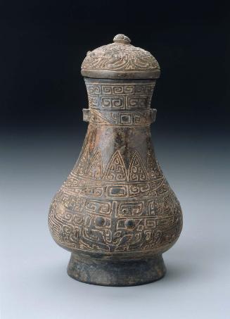 Covered ritual wine vessel (hu)