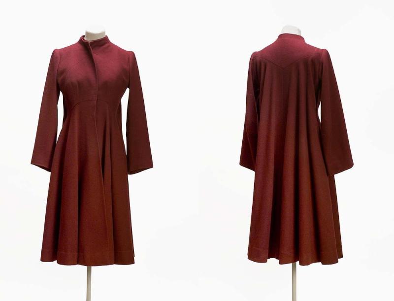 Woman's "Pyramid" coat