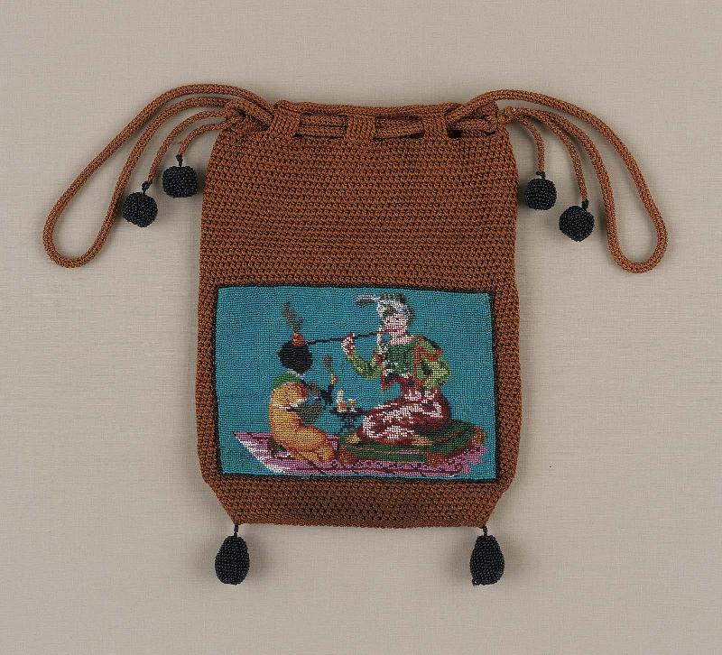 Flat drawstring bag