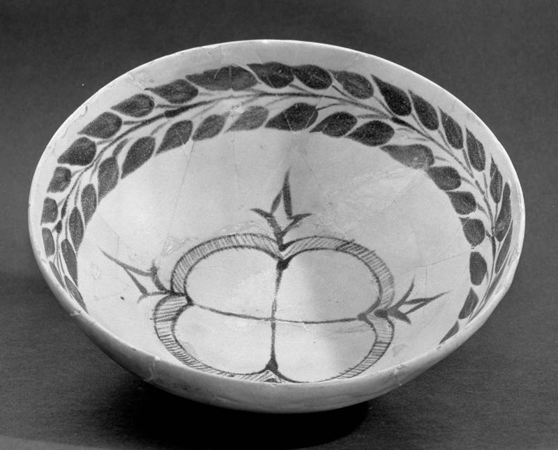 Bowl with cobalt blue design