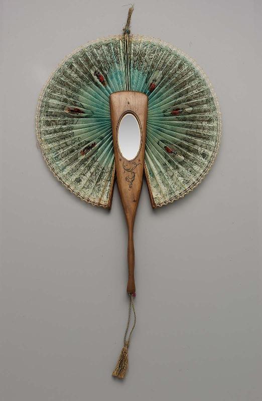 Cockade souvenir fan