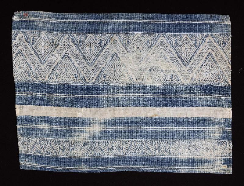 Towel fragment