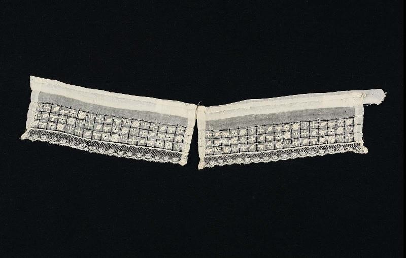 Pair of women's cuffs