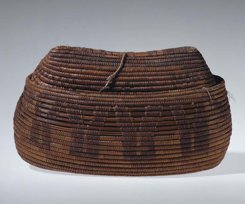 Oval basket and lid