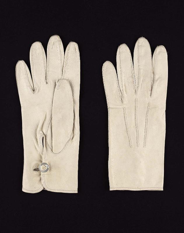 Pair of men's kid gloves
