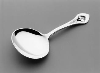 Nut spoon