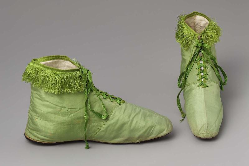 Woman's shoes