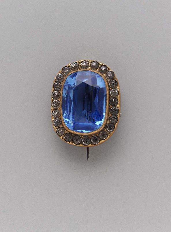 Brooch
