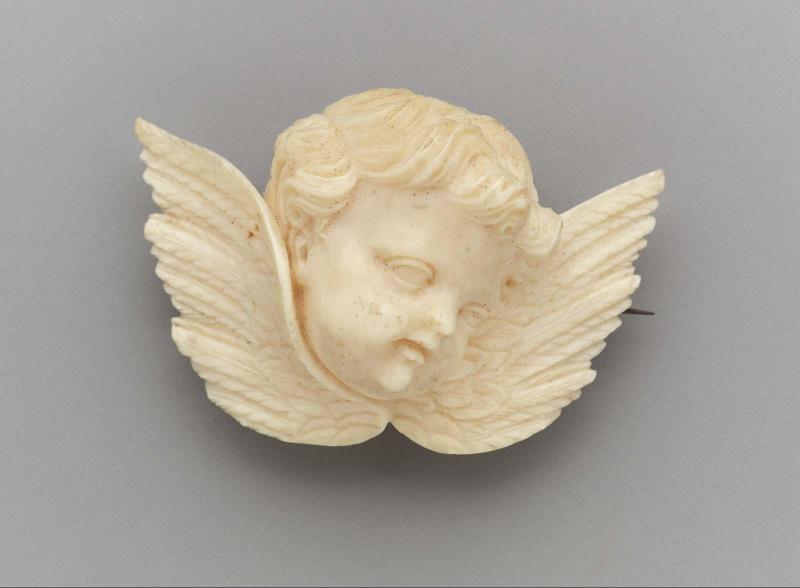 Brooch