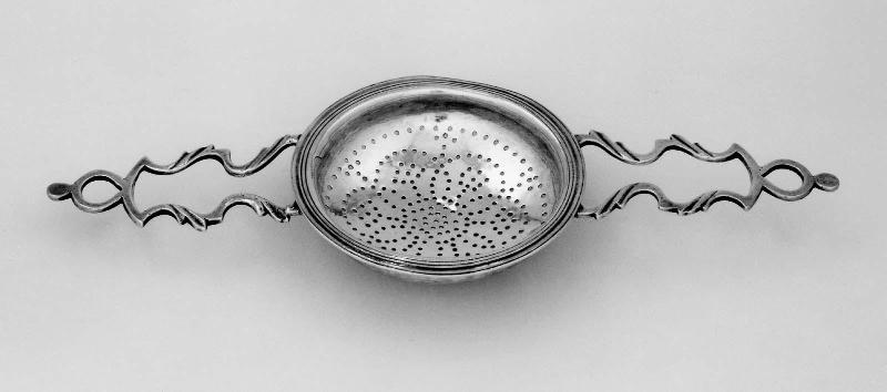 Punch strainer