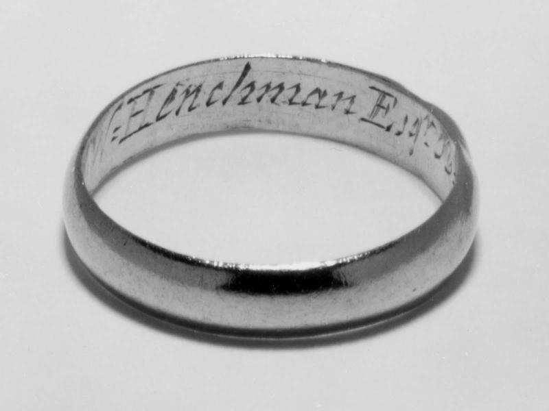 Mourning ring