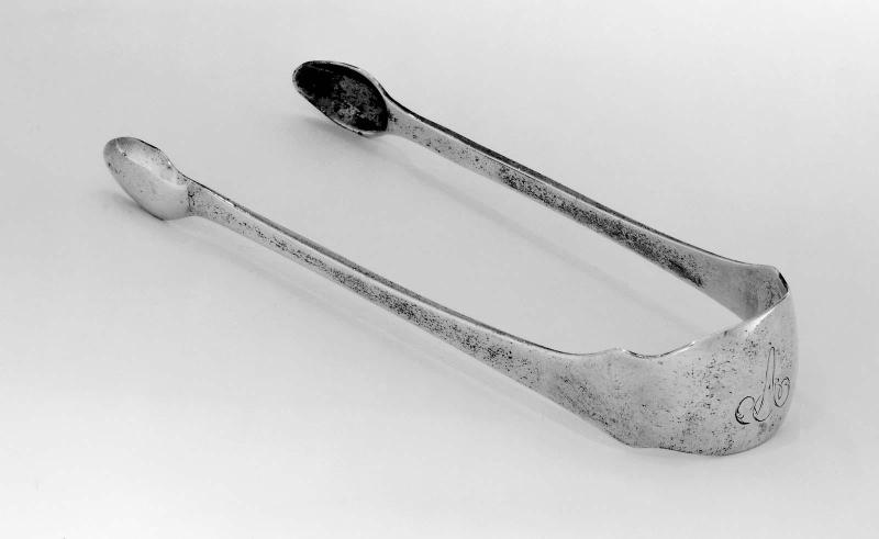 Bow tongs, from set with sugar urn