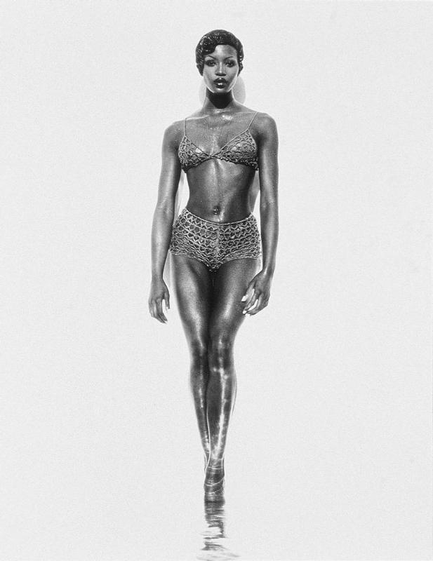 Naomi, Full Length, Los Angeles