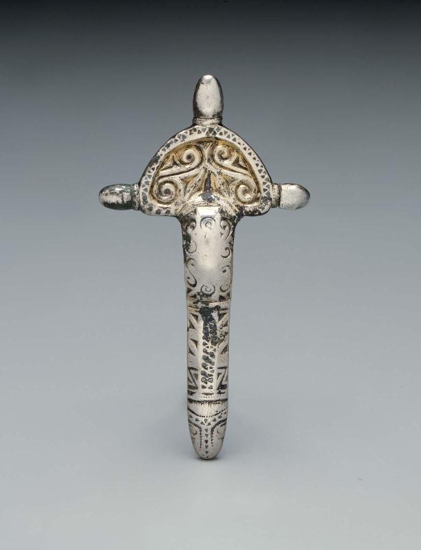 Bow Fibula