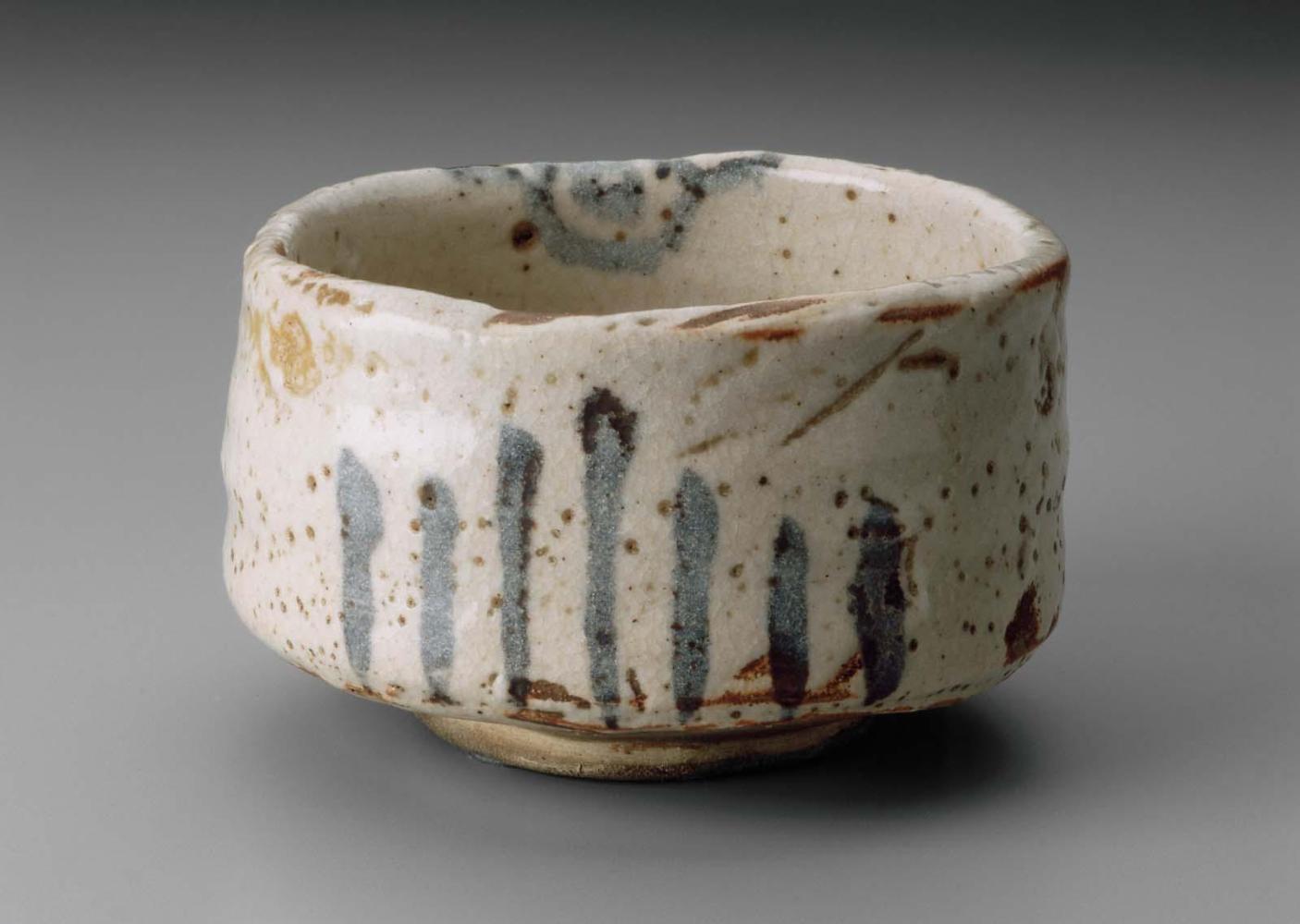 Tea bowl with tortoise-shell design