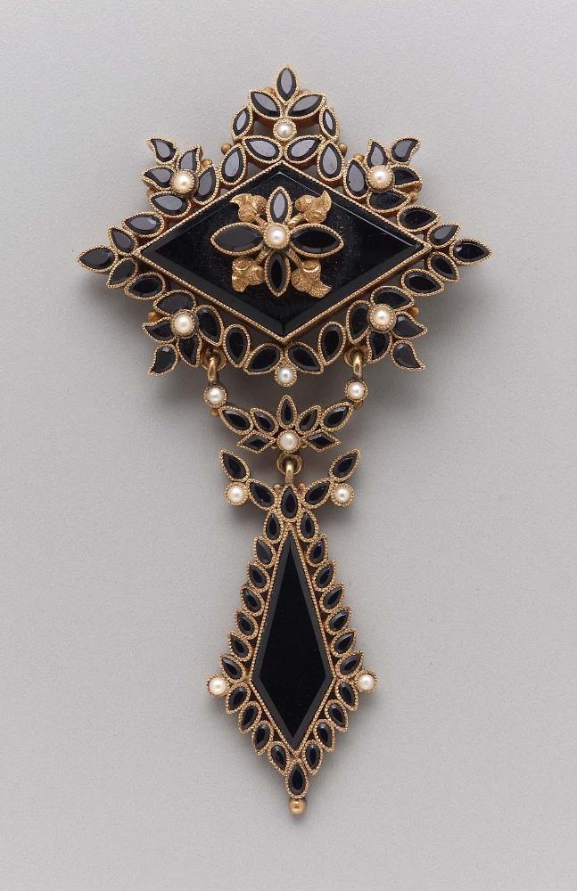 Brooch