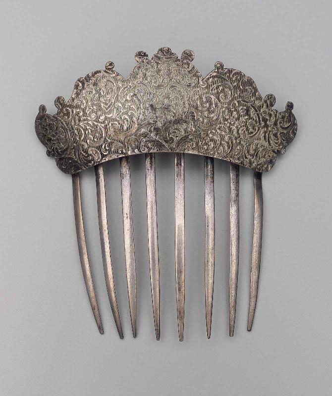 Comb