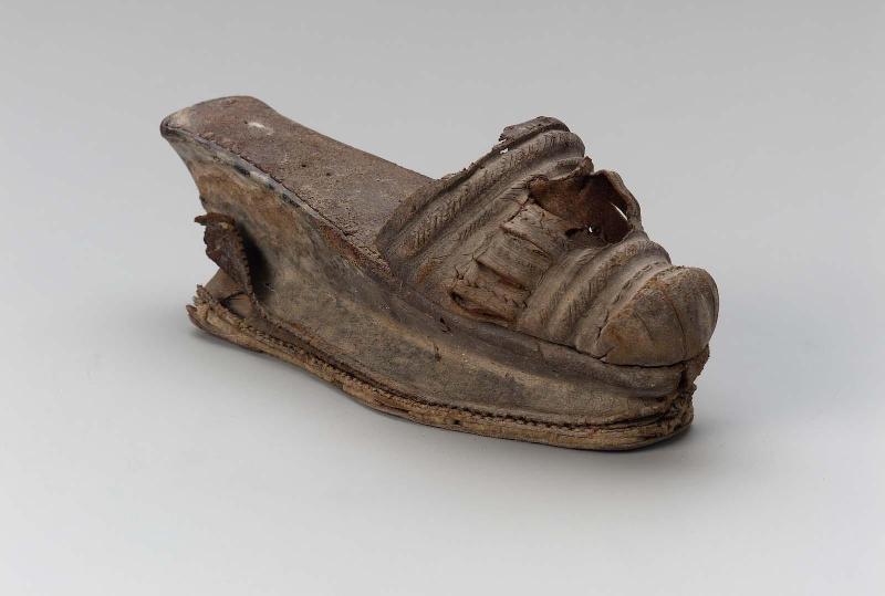 Woman's or girl's shoe