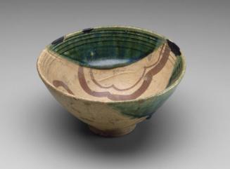 Bowl with interlocking circle design