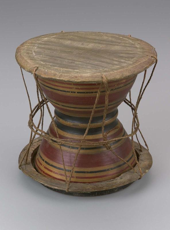 Hourglass drum (udäkki)