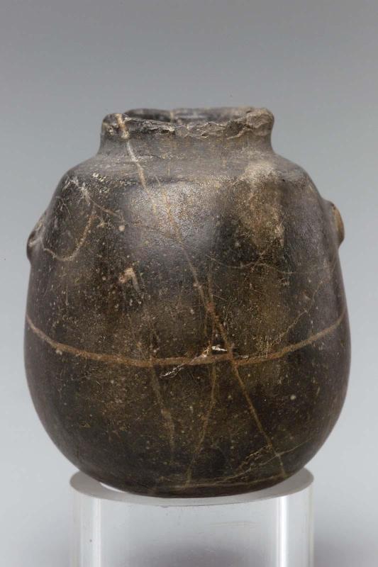 Small ovoid jar with handles