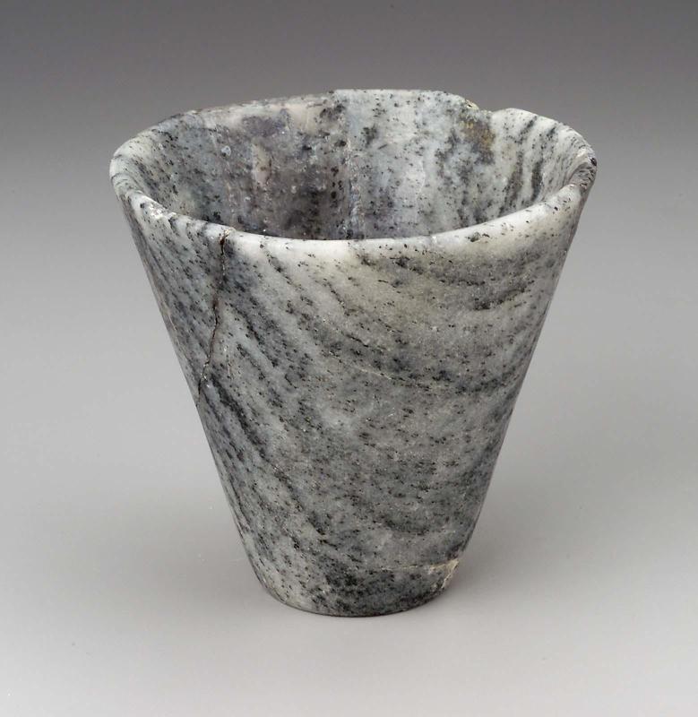 Straight-sided beaker