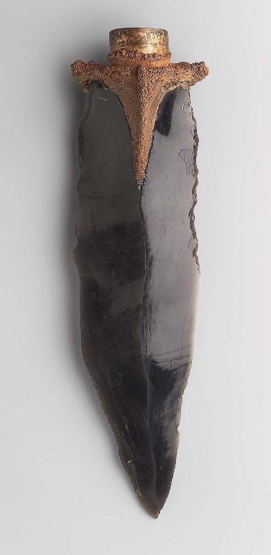 Obsidian core debitage