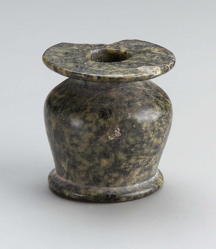 Kohl pot