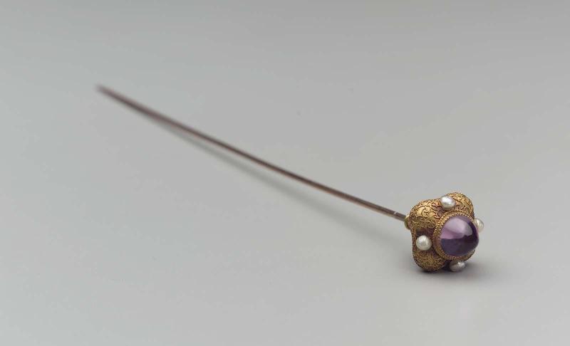 Hat pin
