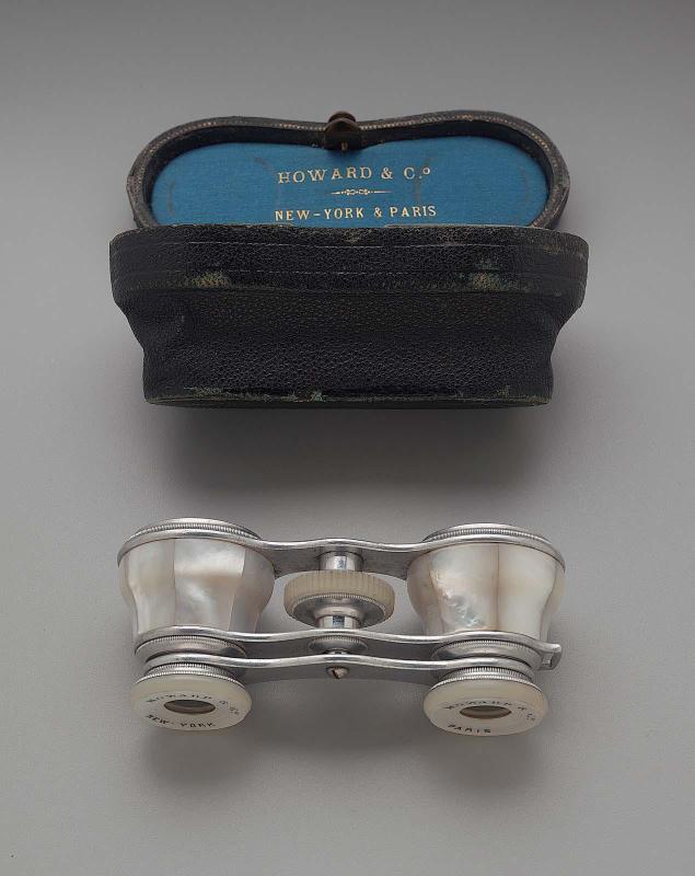 Pair of mother-of-pearl opera glasses