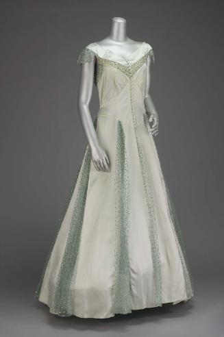 Dress and underskirt (dress)