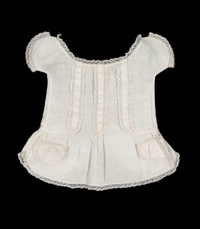 Child's pinafore
