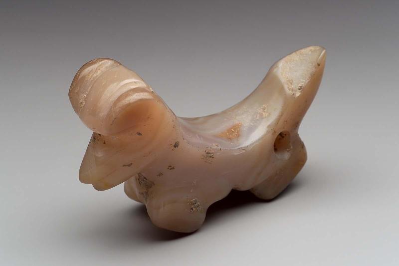 Animal effigy pendant