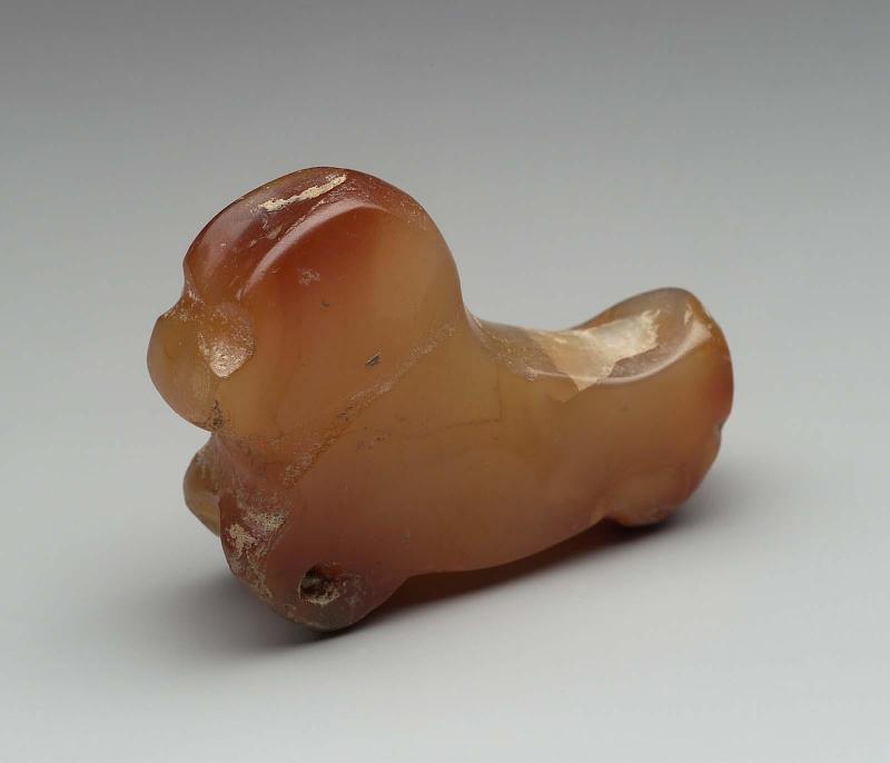 Animal effigy pendant