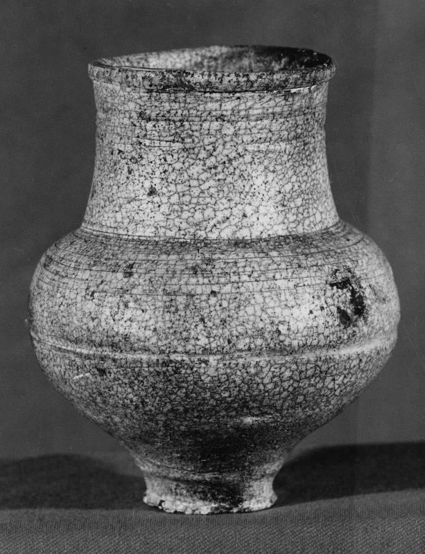 Jar with blue craqueleur