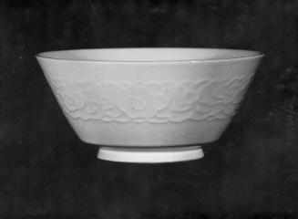 Bowl with a design of clouds