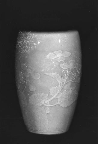 Vase with a design of flowers