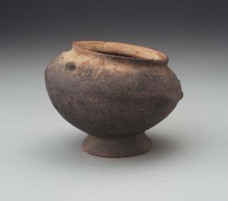 Zoomorphic effigy bowl