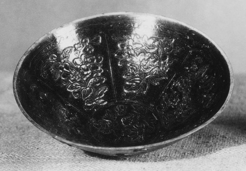 Molded bowl