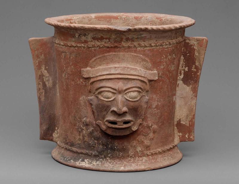 K'iché burial or cache urn base