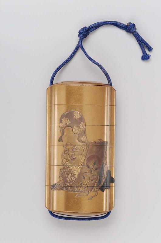 Five-case inro with design of Fukurokuju and a minogame