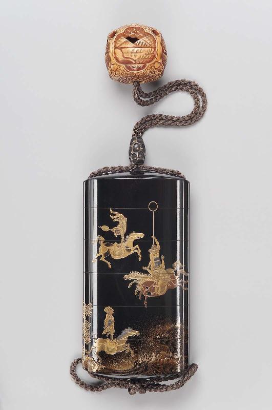 Five-case inro with design of Tartars on horseback