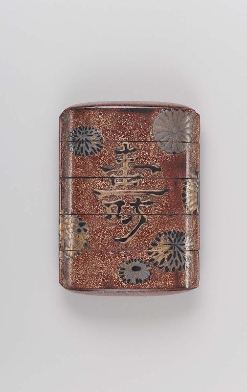 Four-case inro with characters and crest designs