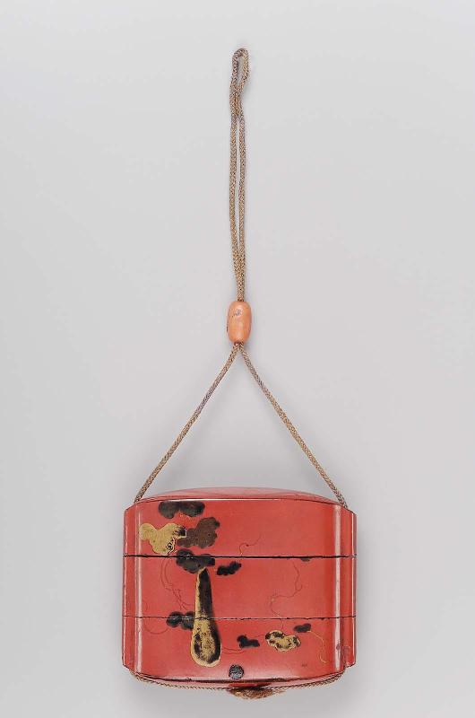 Two-case inro with gourd-vine design