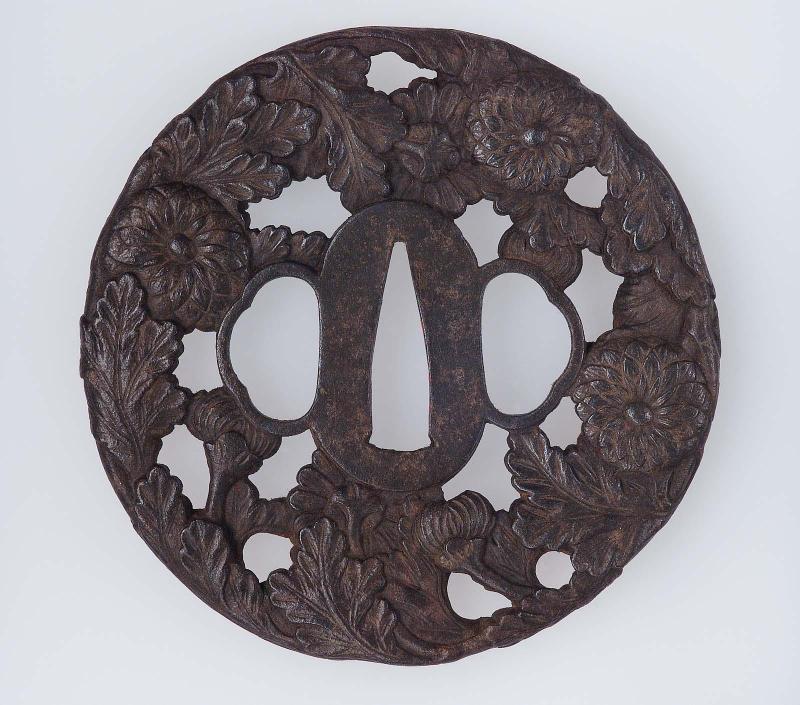 Tsuba with design of chrysanthemums