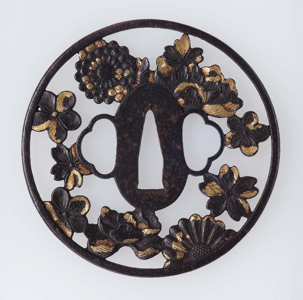 Tsuba with design of chrysanthemums