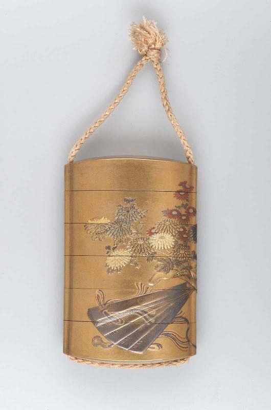 Five-case inro with chrysanthemum design