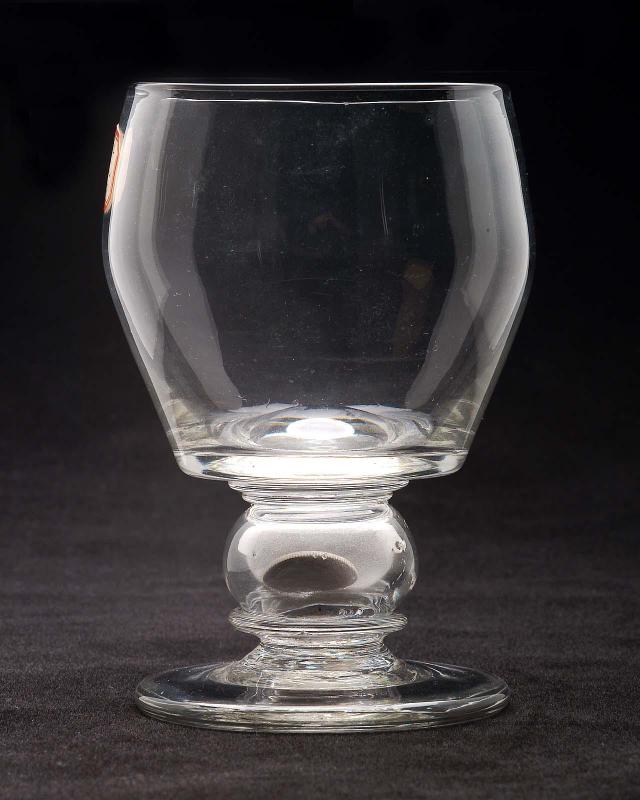 Footed tumbler